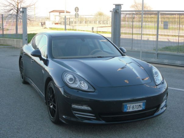 Porsche Panamera 4S